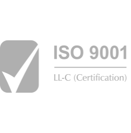 Szare logo certyfikatu ISO 9001 LL-C Certification, potwierdzające system zarządzania jakością w firmie itCraft.